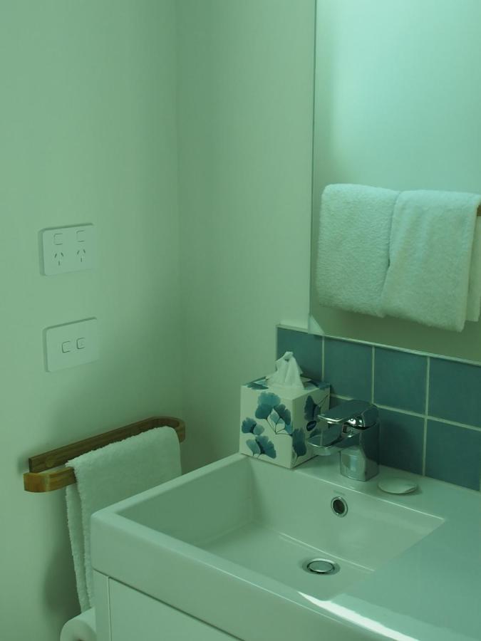 Boutique Tiny House - Te Anau Country Accommodation المظهر الخارجي الصورة